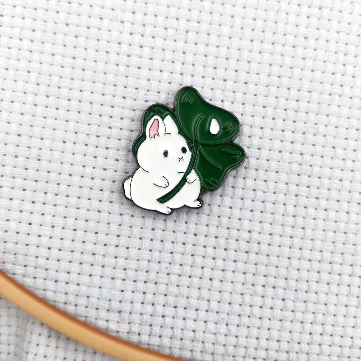 Bunny Needle Minder